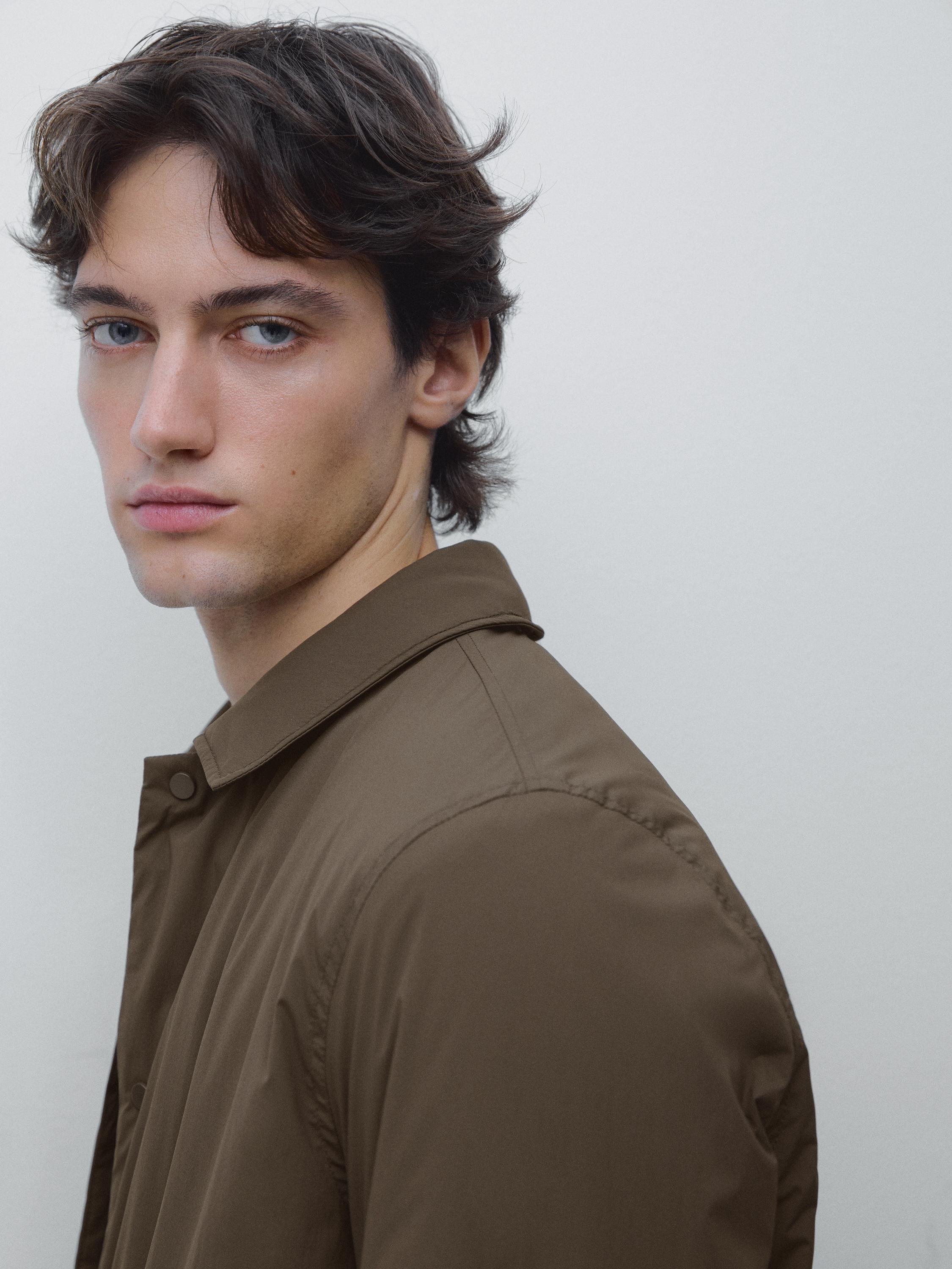 Lightweight water-repellent padded overshirt